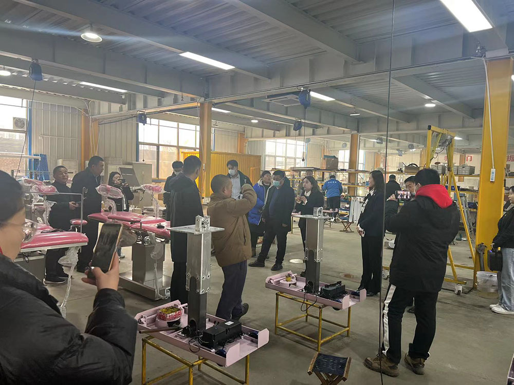 欢迎曲阜融媒～走进乐康医疗！ 以创新为发展基点、专业铸就乐康品牌(图2)