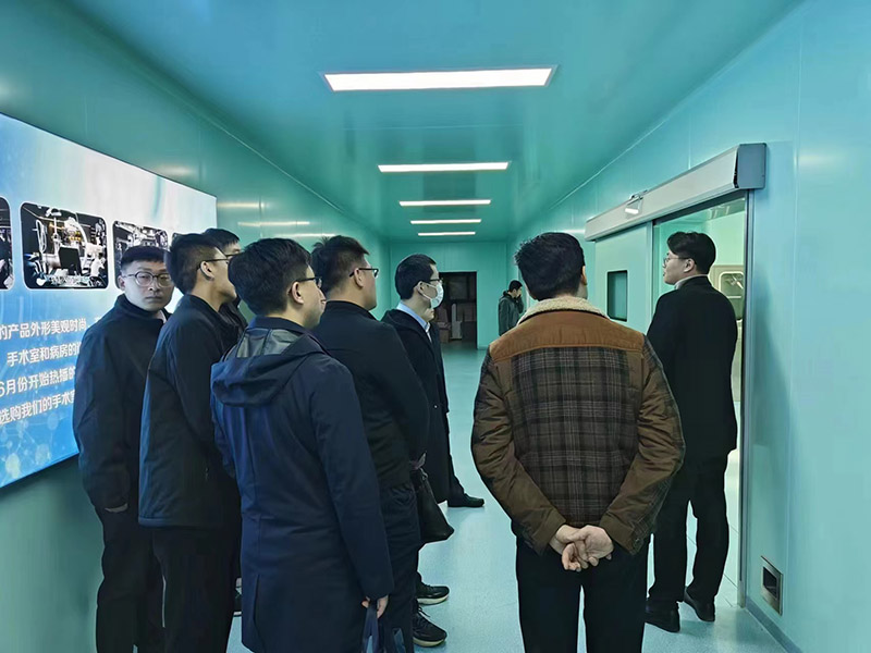 市委办公室常务副主任齐祥灿一行来到乐康医疗集团调研企业创新发展情况(图2)