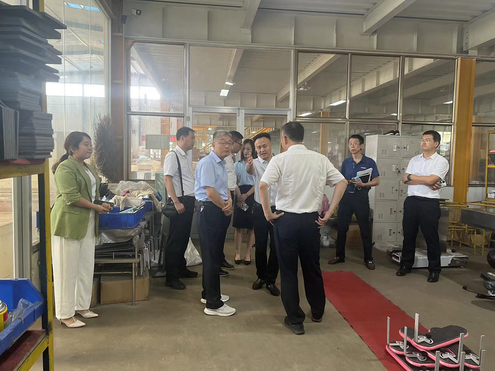 2023年6月27日（周二）上午，崔市长来乐康医疗集团调研(图2)